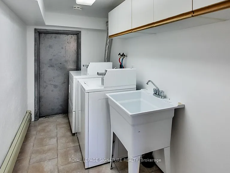 896 Bathurst St #BASEMENT — Photo 32