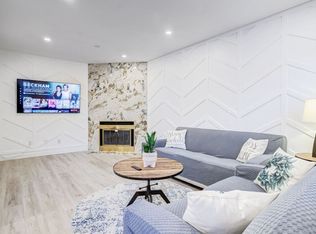 3945 Renfrew Cres, Mississauga, ON L5L4J6