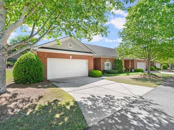 561 Sawnee Corners Dr, Cumming, GA 30040