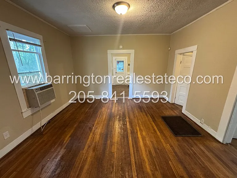 1917 Holbrook Ave — Photo 3