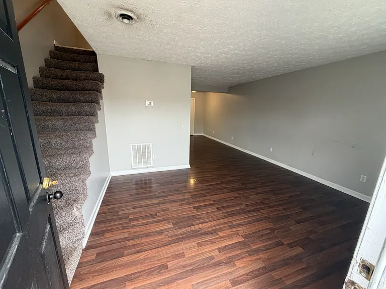 1662 Foxhaven Dr #12 — Photo 3
