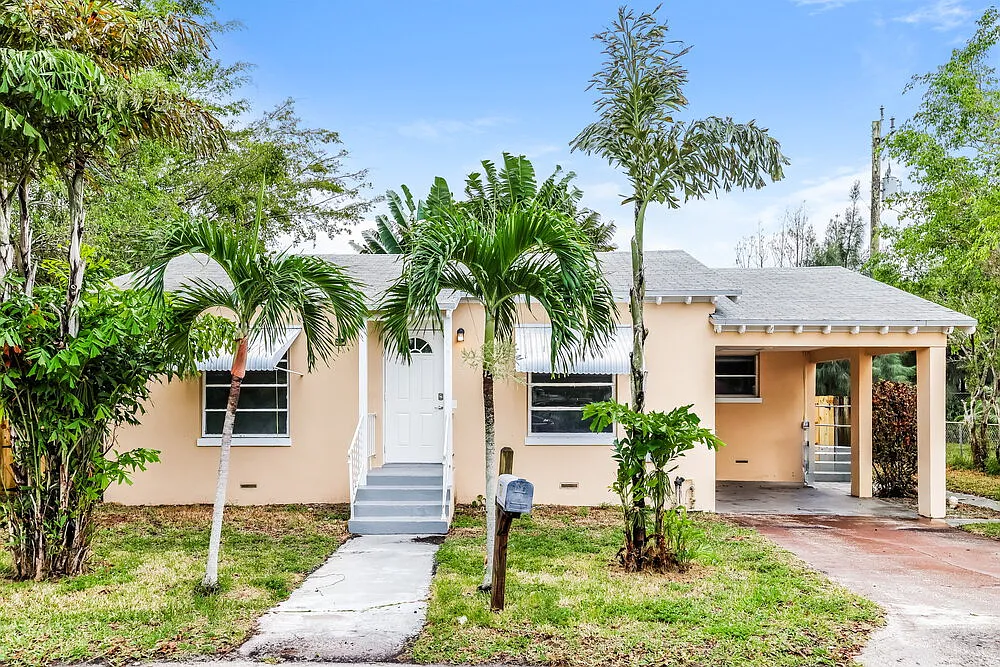 2 bed, 1.0 bath, 963 sqft, $2,620 — Photo 1