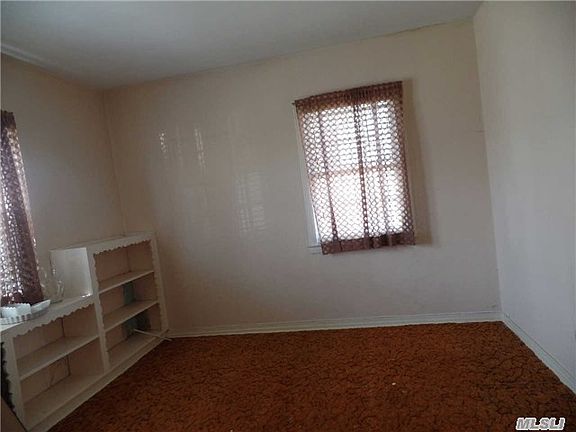 5th image of 675 Park Ln S
