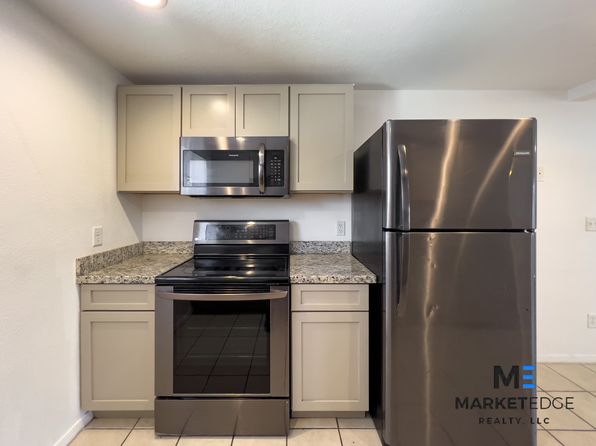 1520 W Sahuaro Dr APT B