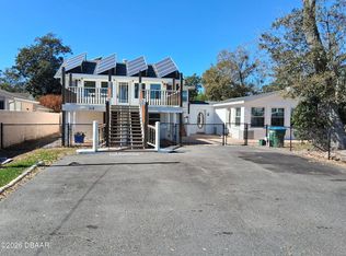 318 Riverside Dr, Holly Hill, FL 32117