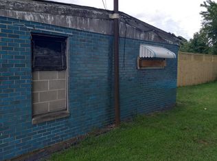 101 3rd St, Carterville, IL 62918