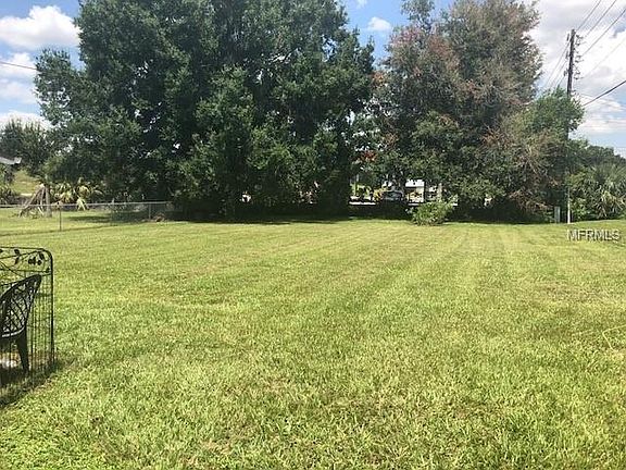 4th image of 68 Oak Ave