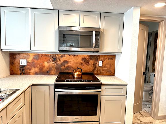 5th image of 4871 White Rock Cir APT D