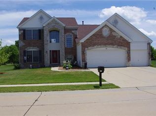 1118 Hearthstone Dr, O'Fallon, IL 62269