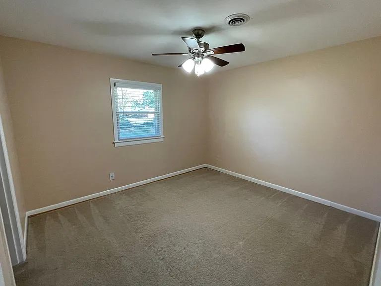 102 Caran Rd — Photo 29