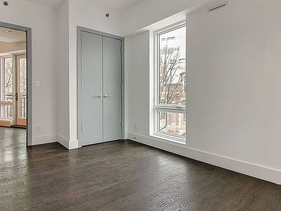 5th image of 596 Washington Ave #5D