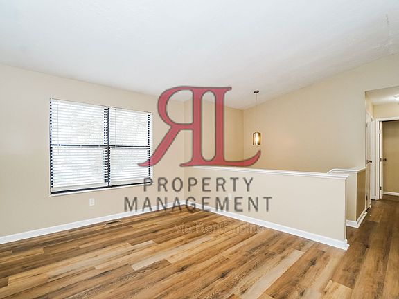 5th image of 836 Hickok Dr