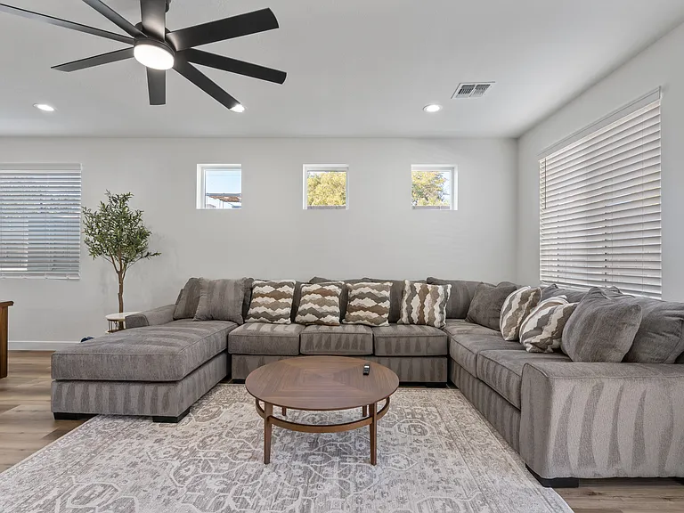 1222 E Yucca St — Photo 24