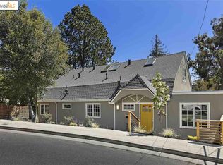 1075 Underhills Rd, Oakland, CA 94610