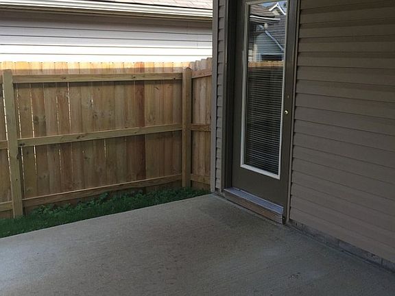 4th image of 1137 Mountain Laurel Way
