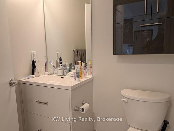 5th image of 188 Fairview Mall Dr #2309