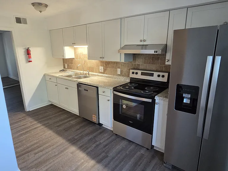 3757 Heathrow Dr — Photo 22