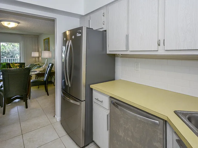 18081 SE Country Club Dr #26-256 — Photo 6