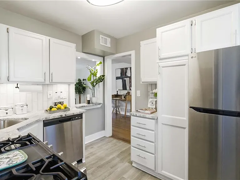 3660 Peachtree Rd NE #3H — Photo 11