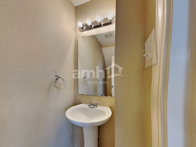 8340 Abbey Dell Dr — Photo 5
