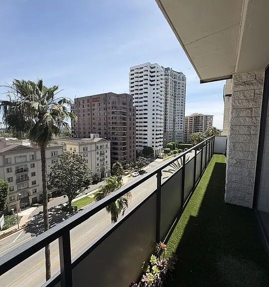 10535 Wilshire Blvd #1014 — Photo 5