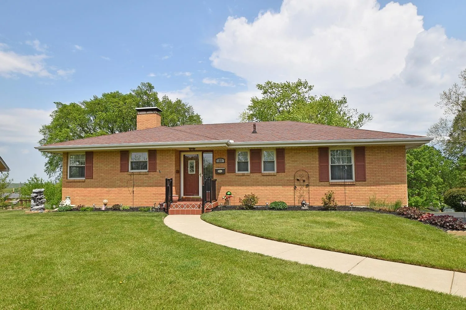 32 Alton Cir photo 1