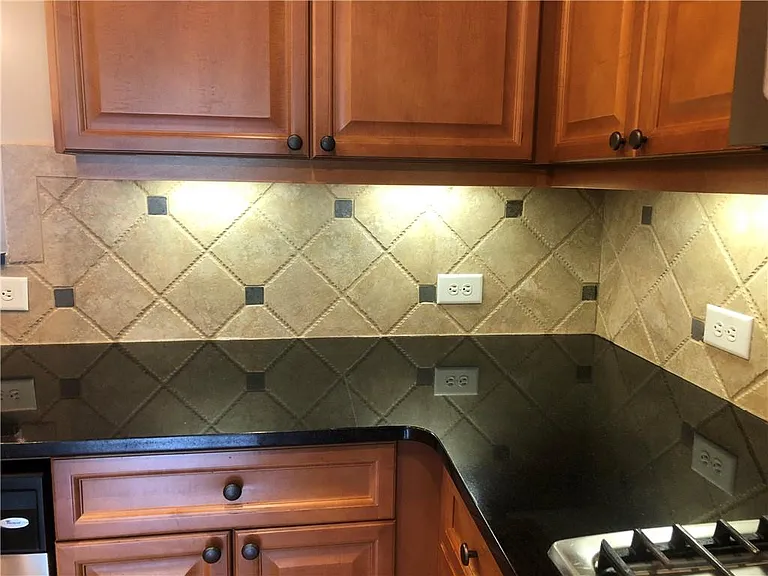 10240 Billings Pointe — Photo 12