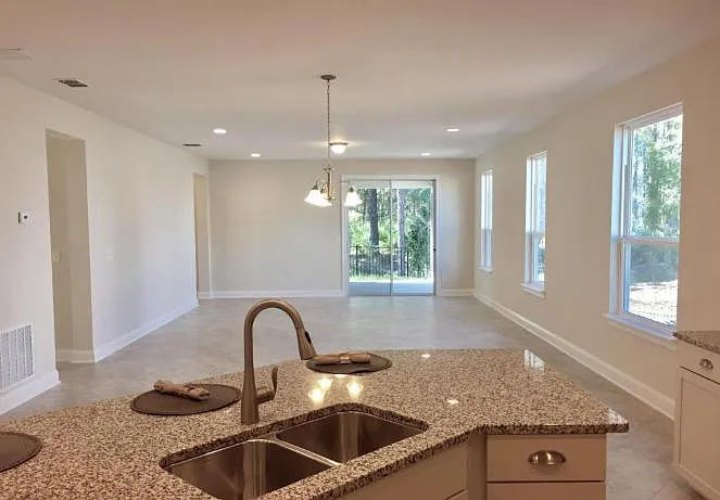 273 Southern Oak Dr — Photo 3