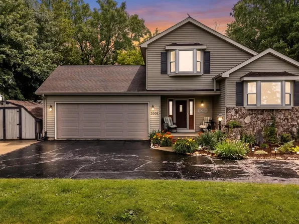 N5506 County Road E, Iron Ridge, WI 53035