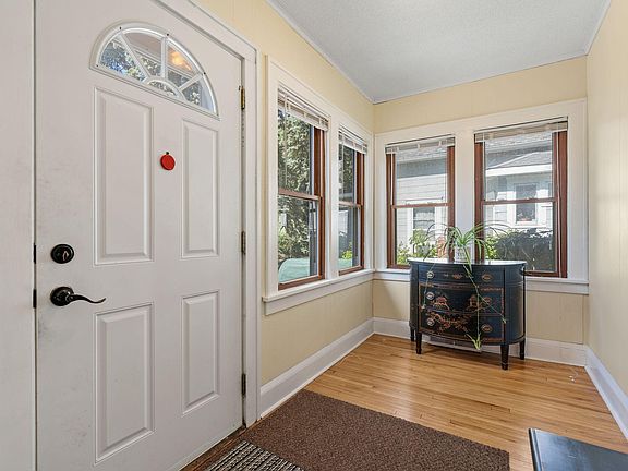 5th image of 4219 5th Ave S