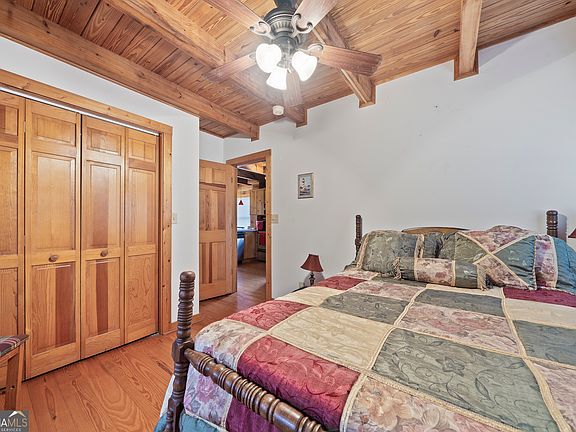 14th image of this home