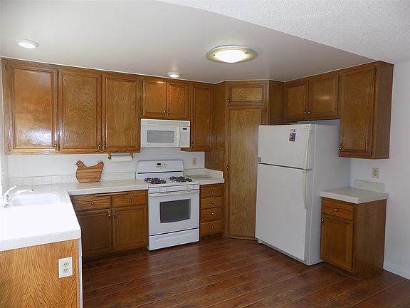 5th image of 4019 Olive Dr