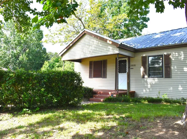 1601 Columbia St, Liberty, TX 77575