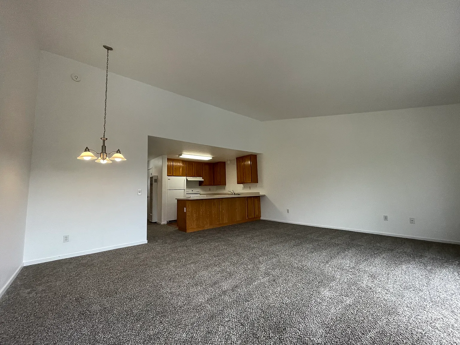 2 bed, 900 sqft, $2,295 — Photo 2