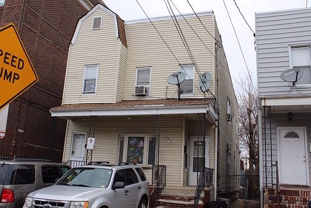 2nd image of 208 Virginia Ave