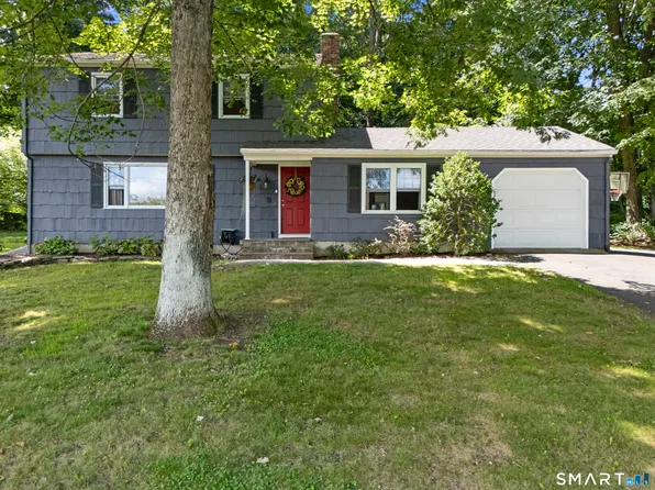 9 Chimney Drive, Bethel, CT 06801