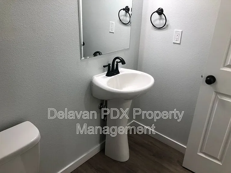 1396 Kimber Ct — Photo 15