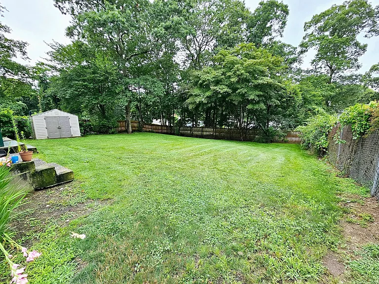 12 Nord Park Blvd — Photo 5