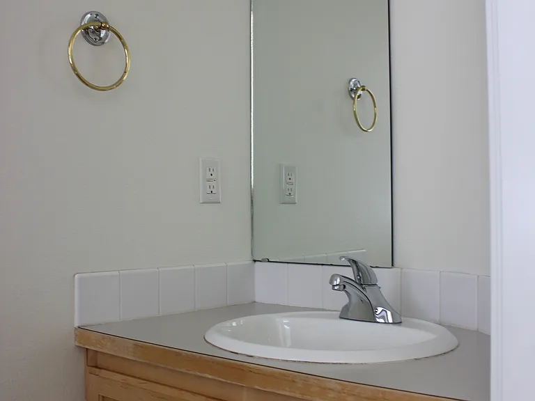 803 Blueberry Ln — Photo 16