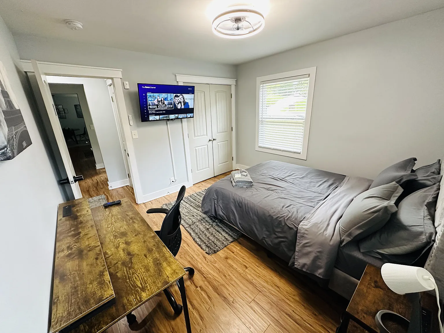 4 bed, 2.0 bath, 1612 sqft, $884 — Photo 2