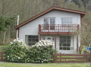 7539 Maxwelton Rd, Clinton, WA 98236
