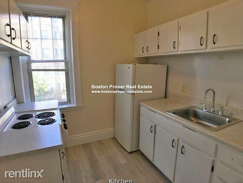 25 Park Dr. #8 Boston - Fenway Unit Photo 1