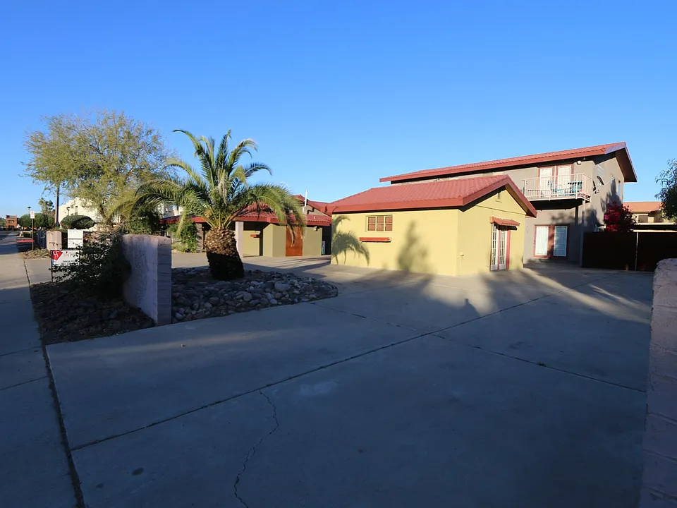 South Drive into property