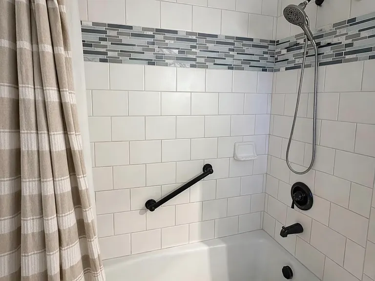 15616 Topaz Dr SE — Photo 7