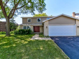 406 Shawn Ct, Wheeling, IL 60090