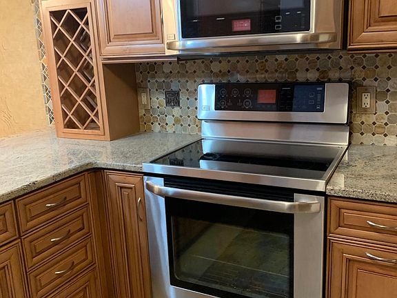 5th image of 8241 NW Barrybrooke Ct