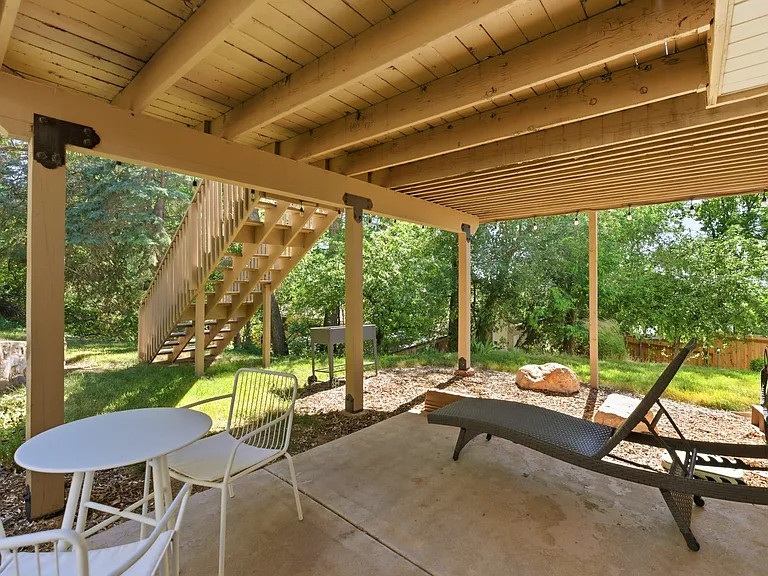 660 Cayias Dr — Photo 33