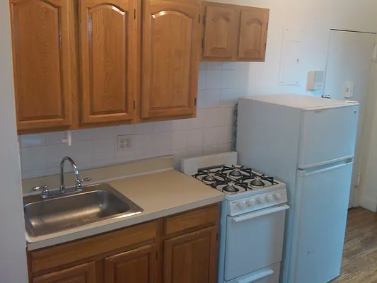 Rented by Benchmark Real Estate Group | media 33