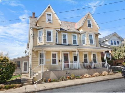 38 S Whitfield St, Nazareth, PA, 18064