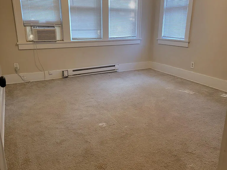 2822 N Hudson Ave — Photo 11